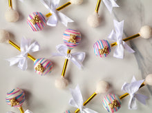 將圖片載入圖庫檢視器 gender reveal cake pops