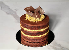 將圖片載入圖庫檢視器 Dubai Chocolate Cake in Hong Kong