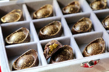 將圖片載入圖庫檢視器 The Pistachio Knafeh Gold Beans