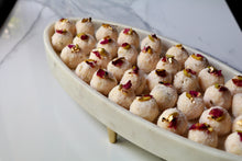 將圖片載入圖庫檢視器 White Chocolate Coconut Ladoos