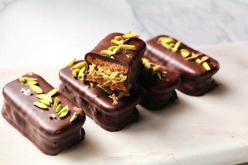 Biscoff Pistachio Chocolate Bars