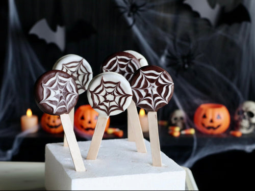 Spiderweb oreo pops