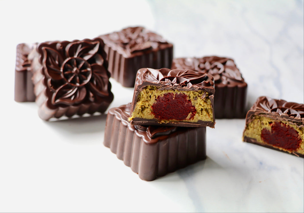 dubai chocolate mooncake
