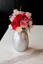 Load image into Gallery viewer, Chocolate Vase
