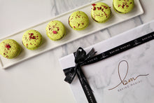 Load image into Gallery viewer, Eggless Paan Macarons