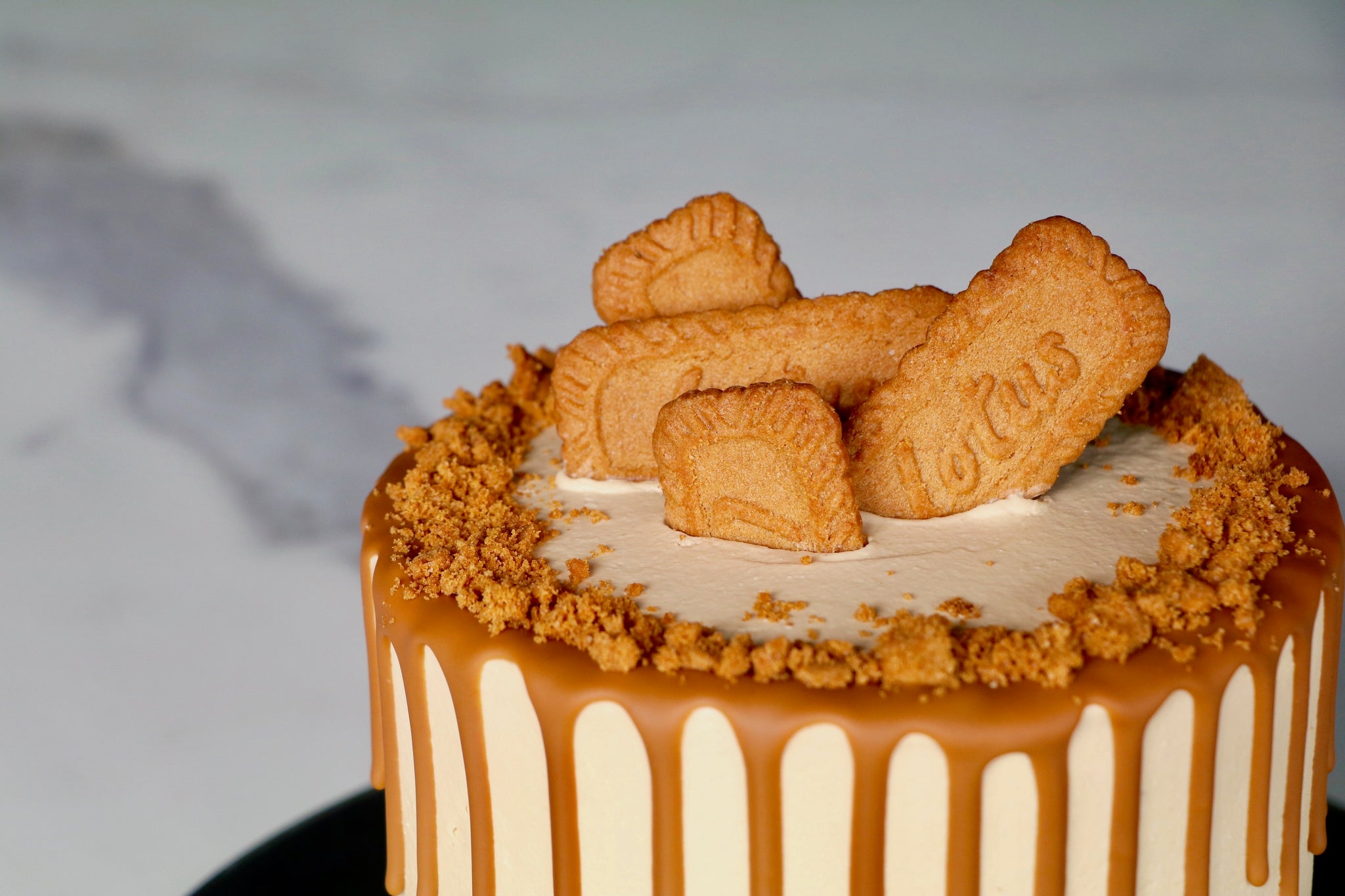 Lotus Buttercream Cake | Baking Maniac – Baking Maniac
